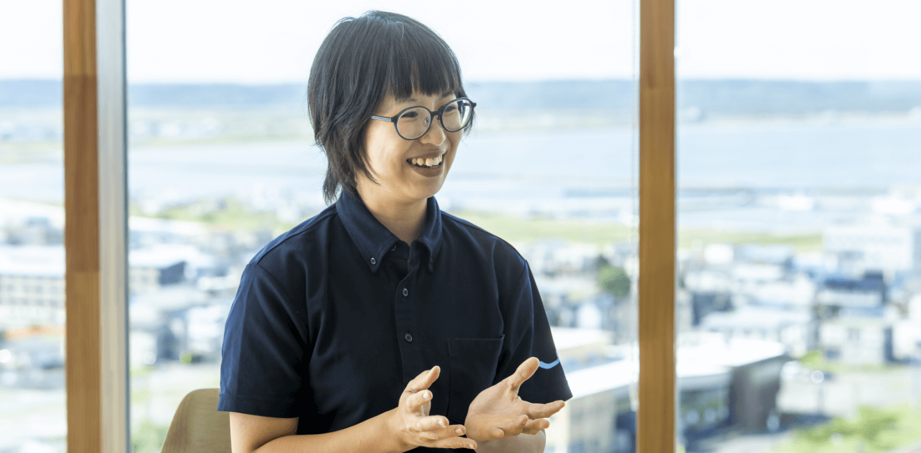 島﨑さんインタビュー写真